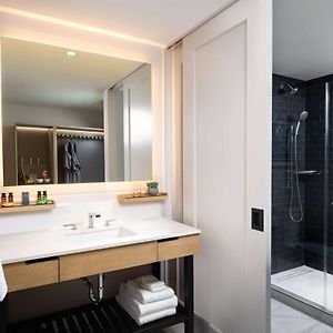 Premium King Room
